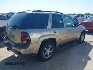2005 Chevrolet TrailBlazer LS with VIN 1GNDS13S552348684, listed as a IAAI auction lot 42091315 with 216,602 mi miles and . Bid and sale history available at DreamBid. Image 4.