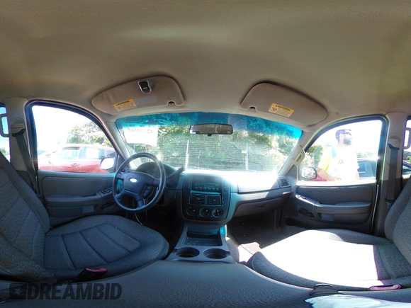 2002 Ford Explorer XLS with VIN 1FMZU62E92UA29933, listed as a IAAI auction lot 42450569 with 97,952 mi miles and . Bid and sale history available at DreamBid. Image 18.