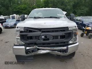 2022 Ford F-250 XL z VIN 1FT7X2B68NEE31039, wystawiony jako Copart lot #61174615 z przebiegiem 126 064 mil mil oraz Szkoda całkowita • Salvage title. Historia ofert i sprzedaży dostępna na DreamBid. Obrazek 5.