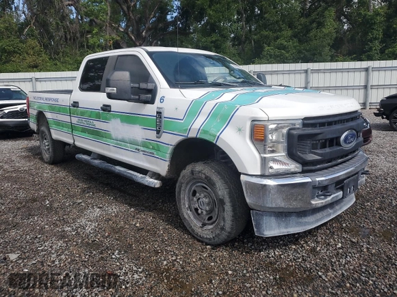 2020 Ford F-250 XL with VIN 1FT7W2BT4LED53378, listed as a Copart auction lot 62114495 with 96,636 mi miles and Salvage title. Bid and sale history available at DreamBid. Image 4.