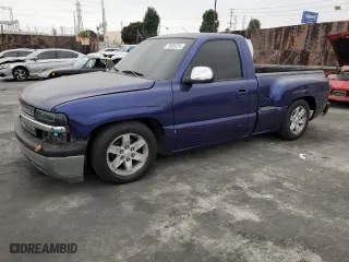 2000 Chevrolet Silverado 1500 with VIN 1GCEC14W3YZ282644, listed as a Copart auction lot 75005224 with 151,319 mi miles and Salvage Title. Bid and sale history available at carsss.com. Image 1.