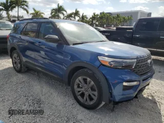 2022 Ford Explorer XLT with VIN 1FMSK7DH3NGC39399, listed as a Copart auction lot 48873565 with 3,262 mi miles and Salvage Title. Bid and sale history available at carsss.com. Image 4.
