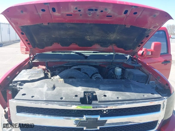 2011 Chevrolet Silverado 1500 LT with VIN 3GCPKSE31BG403653, listed as a IAAI auction lot 41764157 with 207,967 mi miles. Bid and sale history available at carsss.com. Image 10.