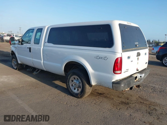 2005 Ford Super Duty F-250 XL with VIN 1FTSX21Y25EB33793, listed as a IAAI auction lot 42068623 with 128,726 mi miles. Bid and sale history available at carsss.com. Image 3.
