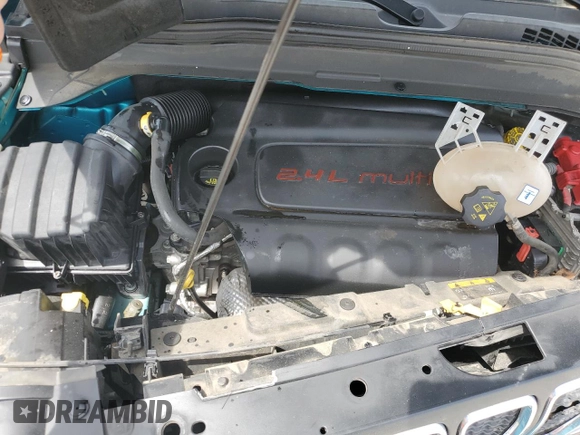 2021 Jeep Renegade Islander с VIN ZACNJDBB5MPM47526, выставлен на аукционе Copart как лот 54411885 с пробегом 92 345 миль миль и Списание • Salvage title. История ставок и продаж доступна на DreamBid. Изображение 12.