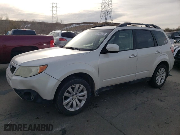 2012 Subaru Forester 2.5X Premium with VIN JF2SHADC2CG407682, listed as a Copart auction lot 81996674 with 199,059 mi miles and Salvage Title. Bid and sale history available at carsss.com. Image 1.