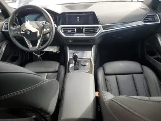 2022 BMW 3 Series 330i xDrive with VIN 3MW5R7J09N8C56232, listed as a Copart auction lot 47318825 with 31,339 mi miles and Salvage Title. Bid and sale history available at carsss.com. Image 8.