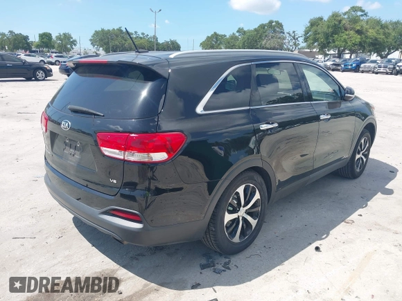 2017 Kia Sorento LX z VIN 5XYPGDA51HG330957, wystawiony jako IAAI lot #42189378 z przebiegiem 139 835 mil mil oraz . Historia ofert i sprzedaży dostępna na DreamBid. Obrazek 4.