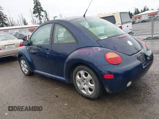 2003 Volkswagen New Beetle Coupe GLS with VIN 3VWCK21C73M428805, listed as a IAAI auction lot 41582870 with 200,010 mi miles. Bid and sale history available at carsss.com. Image 3.