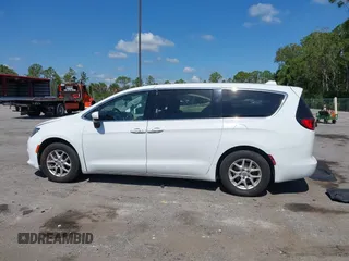 2017 Chrysler Pacifica Touring z VIN 2C4RC1DG6HR831175, wystawiony jako IAAI lot #42329800 z przebiegiem 320 507 mil mil oraz . Historia ofert i sprzedaży dostępna na DreamBid. Obrazek 14.