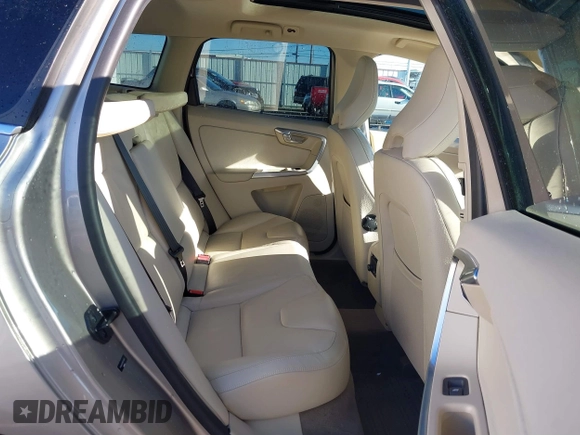 2012 Volvo XC60 3.0L с VIN YV4902DZ1C2293876, выставлен на аукционе IAAI как лот 41415355 с пробегом 48 620 миль миль и . История ставок и продаж доступна на DreamBid. Изображение 8.