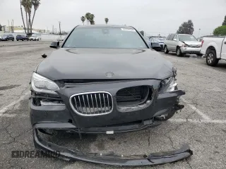 2015 BMW 7 Series 750Li with VIN WBAYE8C56FD782426, listed as a Copart auction lot 58208325 with 50,225 mi miles and Salvage title. Bid and sale history available at DreamBid. Image 5.