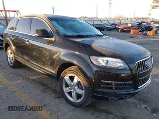 2014 Audi Q7 3.0T Premium with VIN WA1CGAFE4ED012180, listed as a IAAI auction lot 41134033 with 136,002 mi miles. Bid and sale history available at carsss.com. Image 1.