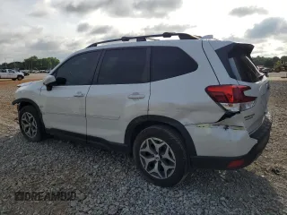 2019 Subaru Forester Premium with VIN JF2SKAECXKH464561, listed as a Copart auction lot 61057425 with 121,967 mi miles and Salvage title. Bid and sale history available at DreamBid. Image 2.
