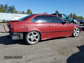 1993 BMW 3 Series z VIN WBABF3319PEF40084, wystawiony jako Copart lot #74504144 z przebiegiem 146 650 mil mil oraz Szkoda całkowita • Salvage title. Historia ofert i sprzedaży dostępna na DreamBid. Obrazek 3.