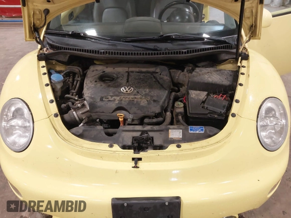 2001 Volkswagen Beetle GLX with VIN 3VWDD21CX1M434965, listed as a IAAI auction lot 42141481 with 220,941 mi miles and . Bid and sale history available at DreamBid. Image 10.