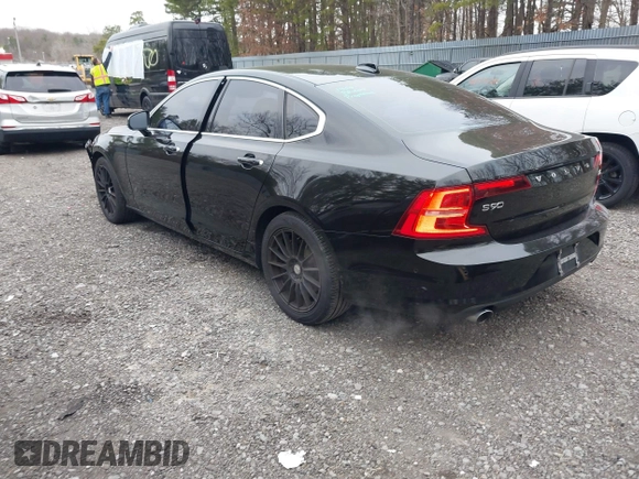 2017 Volvo S90 Momentum with VIN YV1102AK3H1006469, listed as a IAAI auction lot 41795564 with 121,001 mi miles. Bid and sale history available at carsss.com. Image 3.