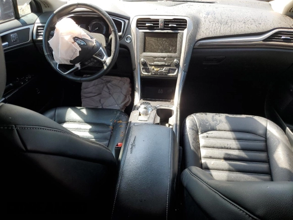 2020 Ford Fusion Hybrid SEL with VIN 3FA6P0MU4LR215829, listed as a Copart auction lot 70914934 with 0 mi miles and Salvage Title. Bid and sale history available at carsss.com. Image 8.