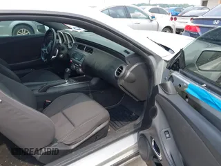 2011 Chevrolet Camaro 1LT z VIN 2G1FB1ED5B9211945, wystawiony jako IAAI lot #42290750 z przebiegiem 295 489 mil mil oraz . Historia ofert i sprzedaży dostępna na DreamBid. Obrazek 5.