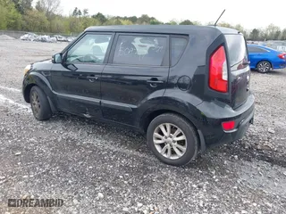 2013 Kia Soul + with VIN KNDJT2A63D7509717, listed as a IAAI auction lot 41910128 with 245,025 mi miles. Bid and sale history available at carsss.com. Image 3.