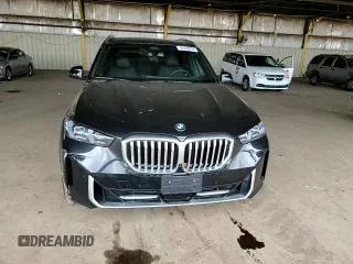 2025 BMW X5 sDrive40i z VIN 5UX13EU05S9W65198, wystawiony jako Copart lot #48498235 z przebiegiem 2 475 mil mil oraz Szkoda całkowita • Salvage title. Historia ofert i sprzedaży dostępna na DreamBid. Obrazek 10.