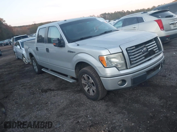 2012 Ford F-150 XL with VIN 1FTEW1CM4CKD41600, listed as a IAAI auction lot 40813693 with 332,680 mi miles. Bid and sale history available at carsss.com. Image 1.