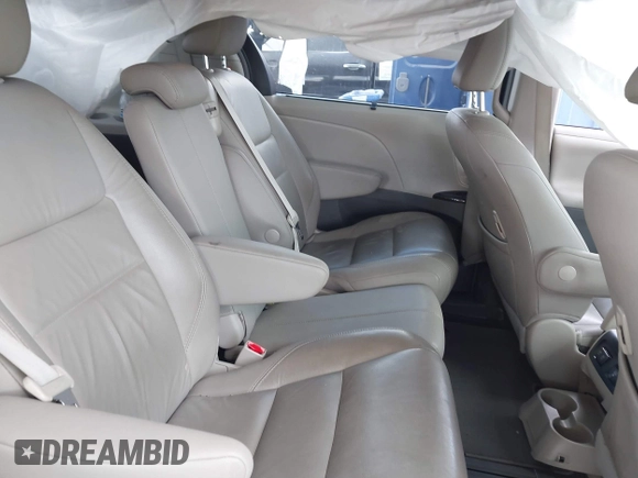 2018 Toyota Sienna XLE Auto Access Seat with VIN 5TDYZ3DC4JS941562, listed as a IAAI auction lot 41569858 with 76,439 mi miles. Bid and sale history available at carsss.com. Image 8.