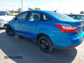 2013 Ford Focus SE z VIN 1FADP3F2XDL178239, wystawiony jako IAAI lot #42272364 z przebiegiem 108 773 mil mil oraz . Historia ofert i sprzedaży dostępna na DreamBid. Obrazek 3.