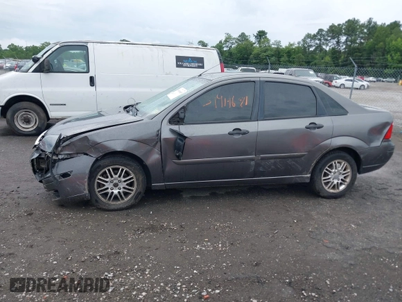 2007 Ford Focus S with VIN 1FAFP34N97W111639, listed as a IAAI auction lot 39914681 with 193,895 mi miles. Bid and sale history available at carsss.com. Image 14.