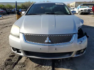 2011 Mitsubishi Galant ES z VIN 4A32B3FF3BE027602, wystawiony jako Copart lot #56150005 z przebiegiem 78 095 mil mil oraz Szkoda całkowita • Salvage title. Historia ofert i sprzedaży dostępna na DreamBid. Obrazek 5.