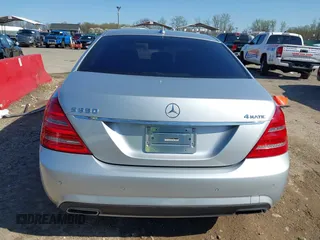 2010 Mercedes-Benz S-Class S 550 with VIN WDDNG8GB3AA317389, listed as a IAAI auction lot 41922862 with 219,260 mi miles. Bid and sale history available at carsss.com. Image 17.
