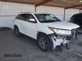 2019 Toyota Highlander SE z VIN 5TDJZRFH8KS597118, wystawiony jako IAAI lot #42227409 z przebiegiem 97 375 mil mil oraz . Historia ofert i sprzedaży dostępna na DreamBid. Obrazek 1.
