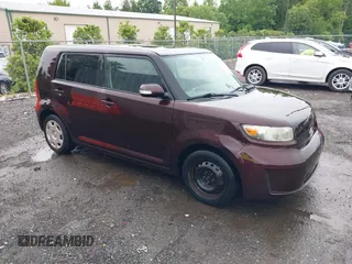 2009 Scion xB z VIN JTLKE50E291096437, wystawiony jako IAAI lot #42330359 z przebiegiem 226 699 mil mil oraz . Historia ofert i sprzedaży dostępna na DreamBid. Obrazek 1.
