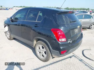 2020 Chevrolet Trax LS with VIN 3GNCJKSB5LL230068, listed as a IAAI auction lot 42390653 with 101,325 mi miles and . Bid and sale history available at DreamBid. Image 3.