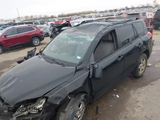 2006 Toyota RAV4 with VIN JTMZK33V965001685, listed as a IAAI auction lot 40995034 with 254,383 mi miles. Bid and sale history available at carsss.com. Image 6.