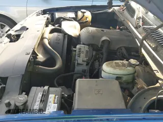 2003 Chevrolet Silverado 1500 LS с VIN 2GCEC19V331287019, выставлен на аукционе IAAI как лот 43211557 с пробегом 430 364 миль миль и . История ставок и продаж доступна на DreamBid. Изображение 13.