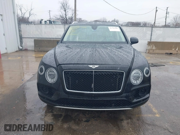 2019 Bentley Bentayga V8 z VIN SJAAM2ZVXKC025218, wystawiony jako IAAI lot #41741586 z przebiegiem 52 457 mil mil oraz . Historia ofert i sprzedaży dostępna na DreamBid. Obrazek 12.