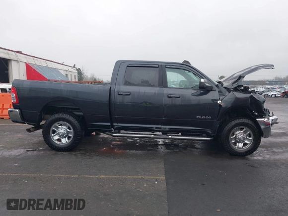 2022 Ram 2500 Big Horn with VIN 3C6UR5DL9NG104389, listed as a IAAI auction lot 41298402 with 62,525 mi miles. Bid and sale history available at carsss.com. Image 13.