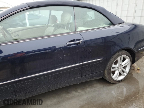 2009 Mercedes-Benz CLK 350 z VIN WDBTK56F69T103711, wystawiony jako Copart lot #49587035 z przebiegiem 48 244 mil mil oraz Szkoda całkowita • Salvage title. Historia ofert i sprzedaży dostępna na DreamBid. Obrazek 10.