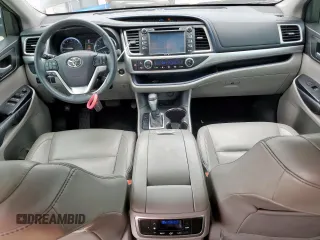 2015 Toyota Highlander XLE z VIN 5TDKKRFH0FS115854, wystawiony jako Copart lot #57512785 z przebiegiem 143 923 mil mil oraz Szkoda całkowita • Salvage title. Historia ofert i sprzedaży dostępna na DreamBid. Obrazek 8.