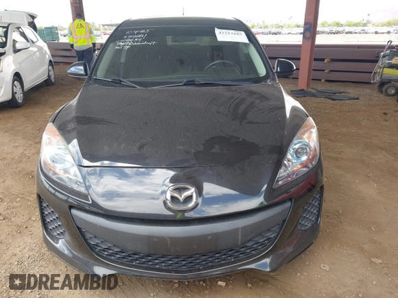 2012 Mazda 3 i Grand Touring z VIN JM1BL1M85C1608634, wystawiony jako IAAI lot #42213183 z przebiegiem 67 114 mil mil oraz . Historia ofert i sprzedaży dostępna na DreamBid. Obrazek 12.