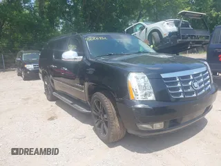 2011 Cadillac Escalade ESV Luxury с VIN 1GYS4HEF9BR151601, выставлен на аукционе IAAI как лот 42706851 с пробегом 172 783 миль миль и . История ставок и продаж доступна на DreamBid. Изображение 1.