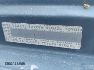 1999 Toyota Sienna LE with VIN 4T3ZF13C3XU109706, listed as a IAAI auction lot 42034205 with 1 mi miles. Bid and sale history available at carsss.com. Image 9.