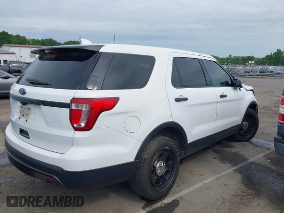 2017 Ford Police Interceptor Utility z VIN 1FM5K8AR2HGA94294, wystawiony jako IAAI lot #42091686 z przebiegiem 155 422 mil mil oraz . Historia ofert i sprzedaży dostępna na DreamBid. Obrazek 4.