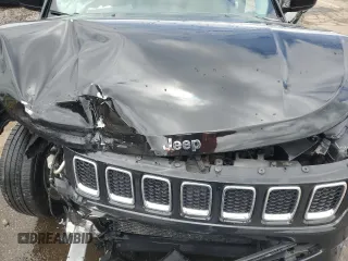 2019 Jeep Compass Latitude z VIN 3C4NJDBB5KT596835, wystawiony jako Copart lot #58706825 z przebiegiem 169 320 mil mil oraz Szkoda całkowita • Salvage title. Historia ofert i sprzedaży dostępna na DreamBid. Obrazek 12.