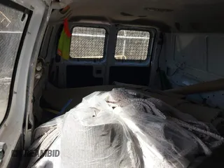 2013 Ford Econoline Cargo Commercial z VIN 1FTNE2EL0DDA69257, wystawiony jako IAAI lot #41703772 z przebiegiem 261 935 mil mil oraz . Historia ofert i sprzedaży dostępna na DreamBid. Obrazek 8.