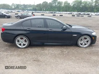 2013 BMW 5 Series 550i xDrive с VIN WBAFU9C51DDY72113, выставлен на аукционе IAAI как лот 42446069 с пробегом Не указан миль и . История ставок и продаж доступна на DreamBid. Изображение 12.