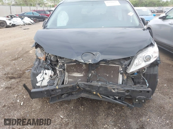 2015 Toyota Sienna Limited with VIN 5TDDK3DC9FS103425, listed as a IAAI auction lot 42129637 with 88,830 mi miles and . Bid and sale history available at DreamBid. Image 6.