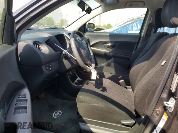 2012 Scion xD z VIN JTKKU4B43C1026426, wystawiony jako Copart lot #55339955 z przebiegiem 106 648 mil mil oraz Szkoda całkowita • Salvage title. Historia ofert i sprzedaży dostępna na DreamBid. Obrazek 7.
