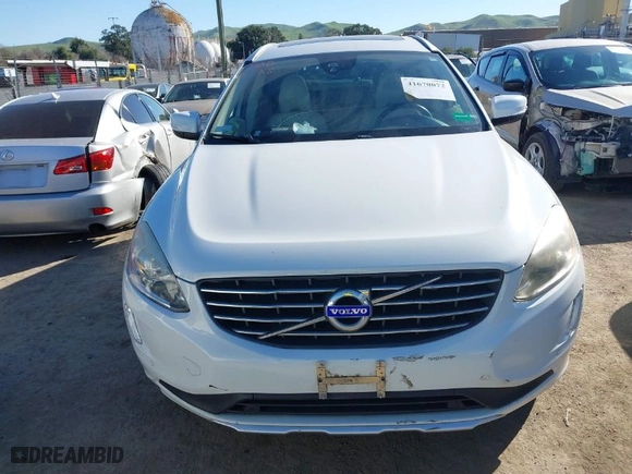 2015 Volvo XC60 T5 with VIN YV4612RK5F2690037, listed as a IAAI auction lot 41670072 with 95,829 mi miles. Bid and sale history available at carsss.com. Image 12.